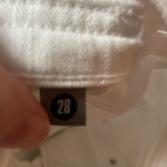 CoH White Distressed Straight Leg Jean - Sz 28 - Picture 9 of 12